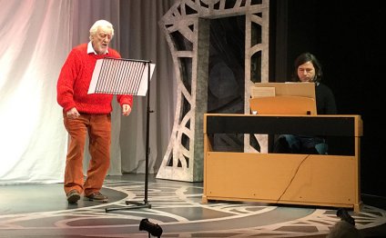 Bernard Cribbins sings Right