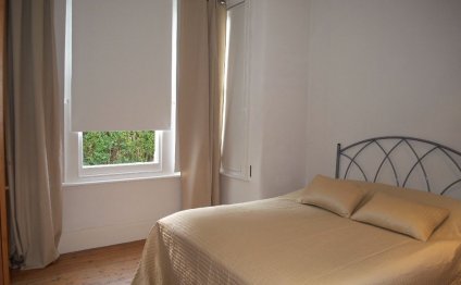 Large Double Room In House