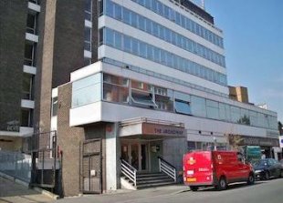 Thumbnail Serviced workplace to allow in Highlands home, London